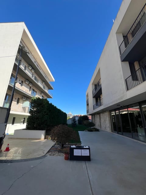 Property building, Day