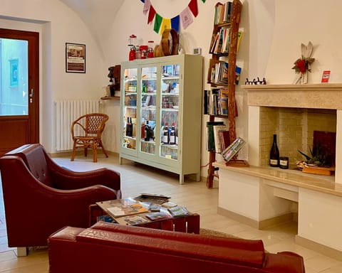 Living room, Internal: Not applicable to any particular room