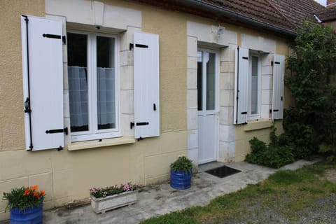 LA MAISON DE GILYDIE House in Centre-Val de Loire