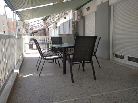 Debby's Central Apartment Apartment in Kavala