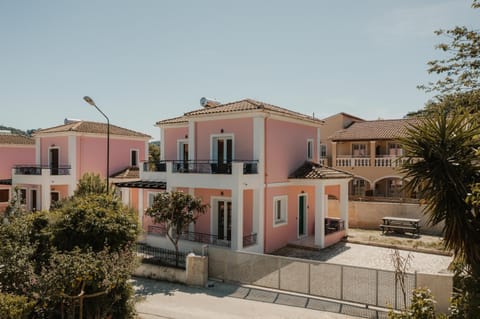 Property building, Day, Neighbourhood