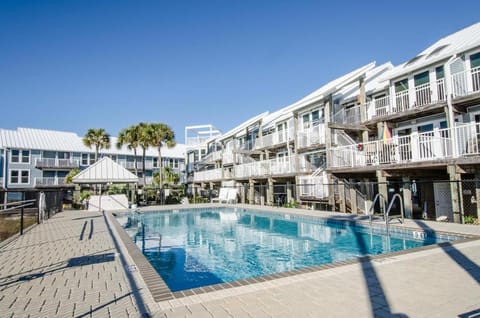 LaBahia 126 - Perfectly Sea-Sunned Apartment in Pensacola Beach