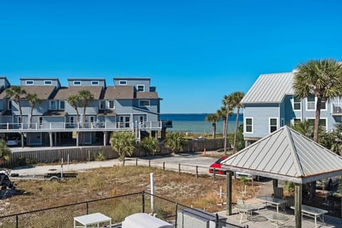 LaBahia 126 - Perfectly Sea-Sunned Apartment in Pensacola Beach