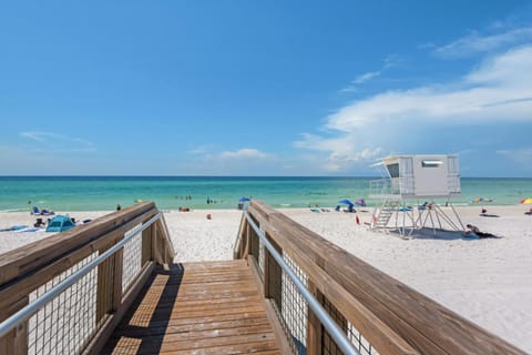 Palm Beach Club 4-127 Parrot-dise Palms Apartment in Pensacola Beach