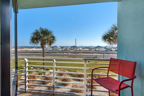 Palm Beach Club 4-127 Parrot-dise Palms Apartment in Pensacola Beach