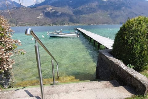 Studio en bordure de Lac Apartment in Doussard