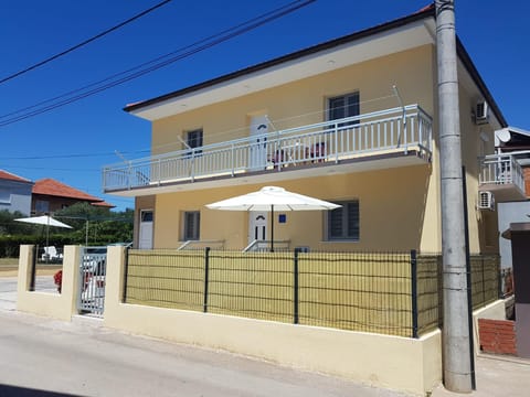 Ruža Apartmani Zadar Apartment in Zadar