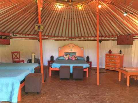 Property building, Bed, Photo of the whole room, Bedroom