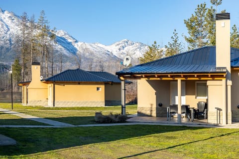 Property building, Spring, Day, Natural landscape, Mountain view