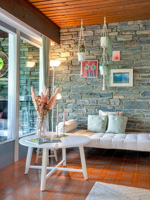 Gemütliche Ferienwohnung mit Terrasse und Seeblick Apartment in Velden am Wörthersee