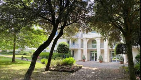 L'Appart de La Baule, piscines , proche mer. Apartment in Pornichet