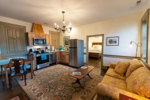 Kitchen or kitchenette, Living room