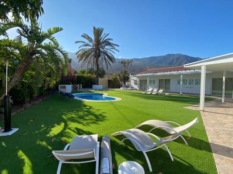 Garden, Swimming pool