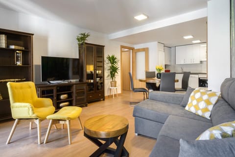 TV and multimedia, Kitchen or kitchenette, Living room