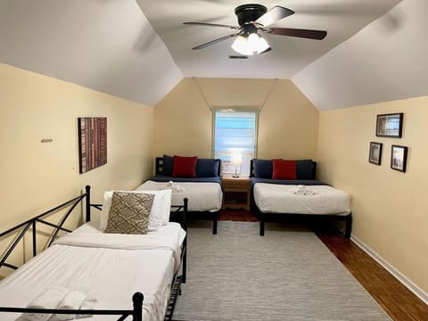 The Bright Brick Beauty Great Back Deck & Yard House in Columbia