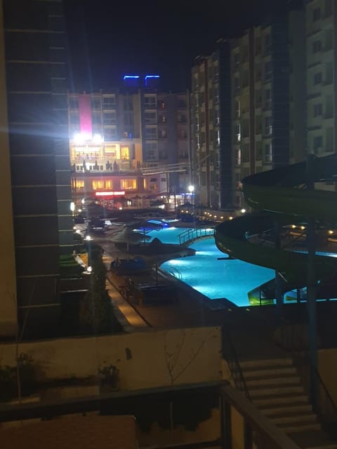 Pool view, Swimming pool