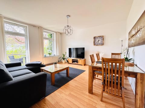 Attraktive Wohnung im schönen Hinterhof Apartment in Schwerin