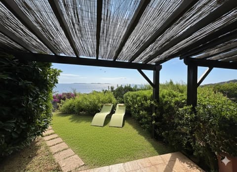 Patio, Spring, Day, Natural landscape, Garden, Garden view, Sea view, sunbed
