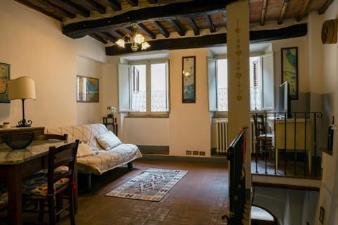 PULCINELLA appartamento tipico centro storico House in Montepulciano