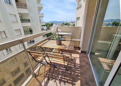 GregBnb - T2 Pleine Ville - CLIMATISE - BALCON - 1 Apartment in Toulon