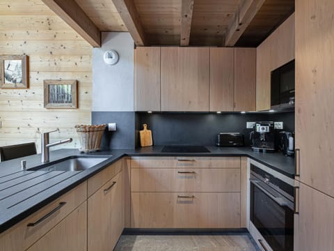 Duplex Montagne 4 Chambres, Proche Ski et Cheminée - FR-1-570-21 Apartment in Les Allues