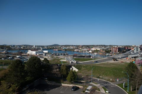 Property building, Quiet street view