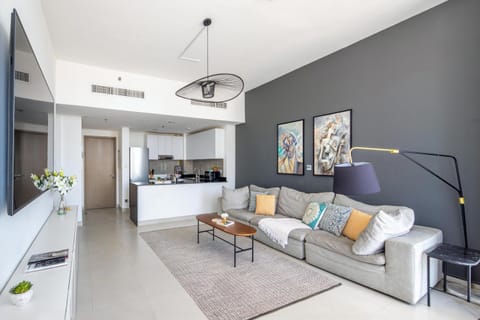 TV and multimedia, Kitchen or kitchenette, Living room, Seating area