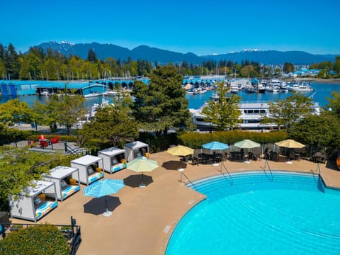 View (from property/room), Sea view, Swimming pool