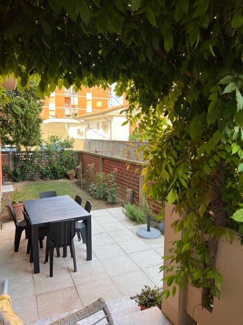 Casa Marina Giardino delle Rose Apartment in Marina di Carrara