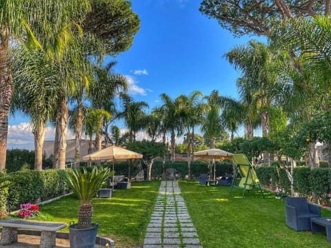 Patio, Garden
