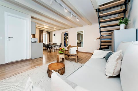 Kitchen or kitchenette, Living room, Photo of the whole room, Seating area