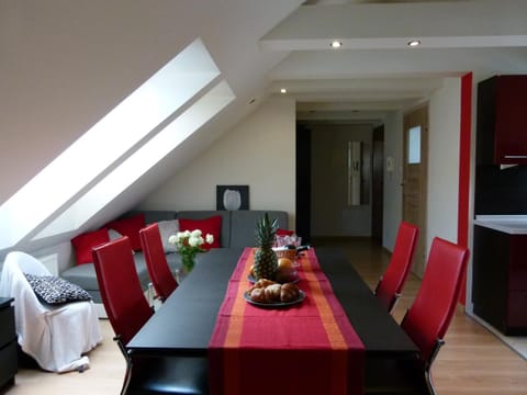 Living room, Dining area
