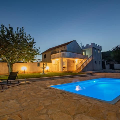 Villa Matanov dvorac Villa in Šibenik-Knin County, Croatia