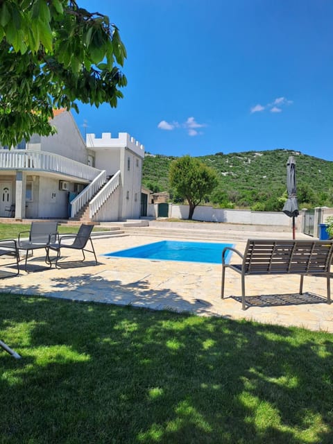 Villa Matanov dvorac Villa in Šibenik-Knin County, Croatia