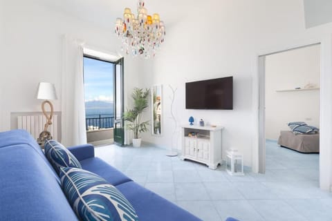 SorrentoVibes - Seaview Home on the beach & amazing views terrace Apartment in Sorrento