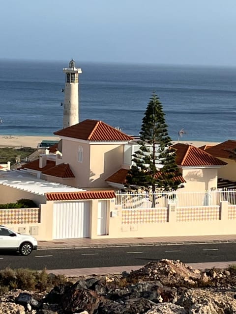 Property building, Natural landscape, Sea view, Parking