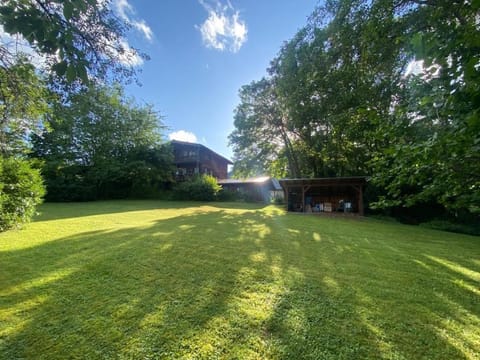 Holzhaus auf 2000qm in traumhafter Lage, KEINE Partygruppen House in Bad Neuenahr-Ahrweiler