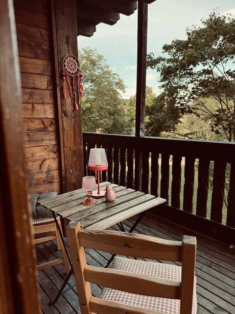 Holzhaus auf 2000qm in traumhafter Lage, KEINE Partygruppen House in Bad Neuenahr-Ahrweiler