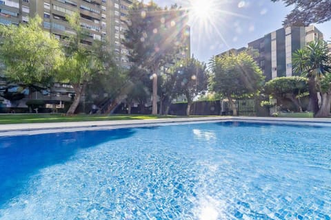 Swimming pool, Swimming pool