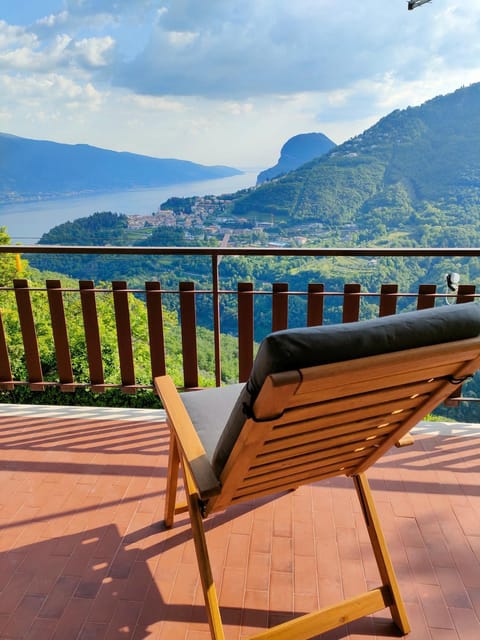 Nearby landmark, Natural landscape, View (from property/room), Balcony/Terrace, Lake view, Mountain view