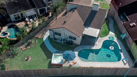 Bird's eye view, Garden view, Pool view, Swimming pool