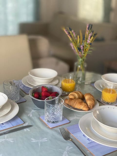 Premium accommodation with luxury HOT-TUB and decking area, near Fantasy Island House in Ingoldmells