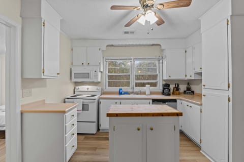 The Mid-Century Hub Close to Everything House in Columbia