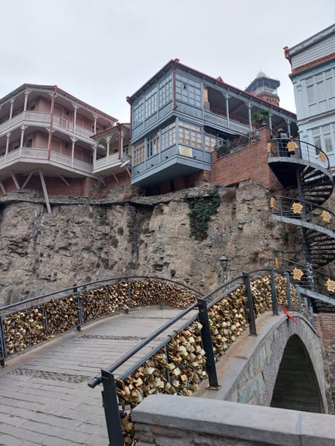 Property building, Restaurant/places to eat, Breakfast