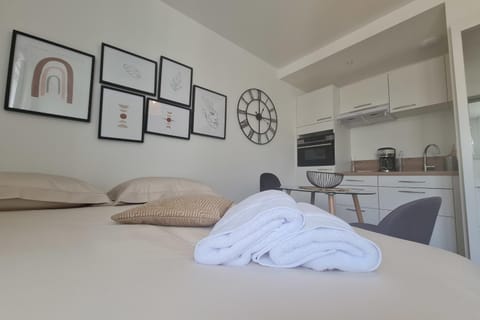 Le Poulorio 9 - Studio - Proche Gare By Locly Apartment in Lorient