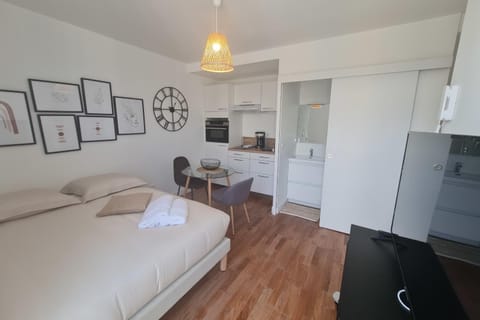 Le Poulorio 9 - Studio - Proche Gare By Locly Apartment in Lorient