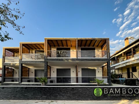 Bamboo Luxury Studios Apartment hotel in Nikiti