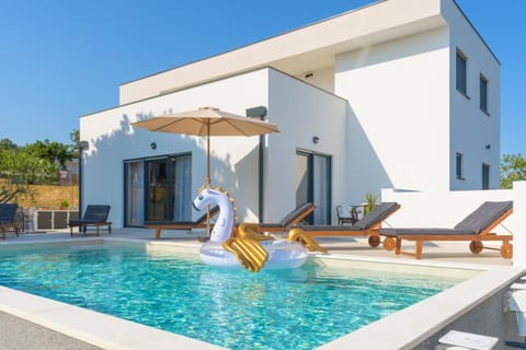 People, Swimming pool, children, Family