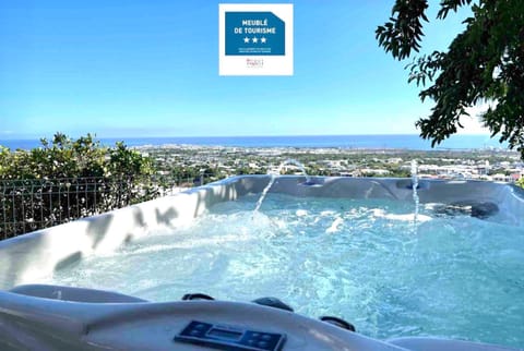 Natural landscape, Spa and wellness centre/facilities, Sea view