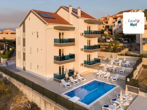 Property building, Swimming pool